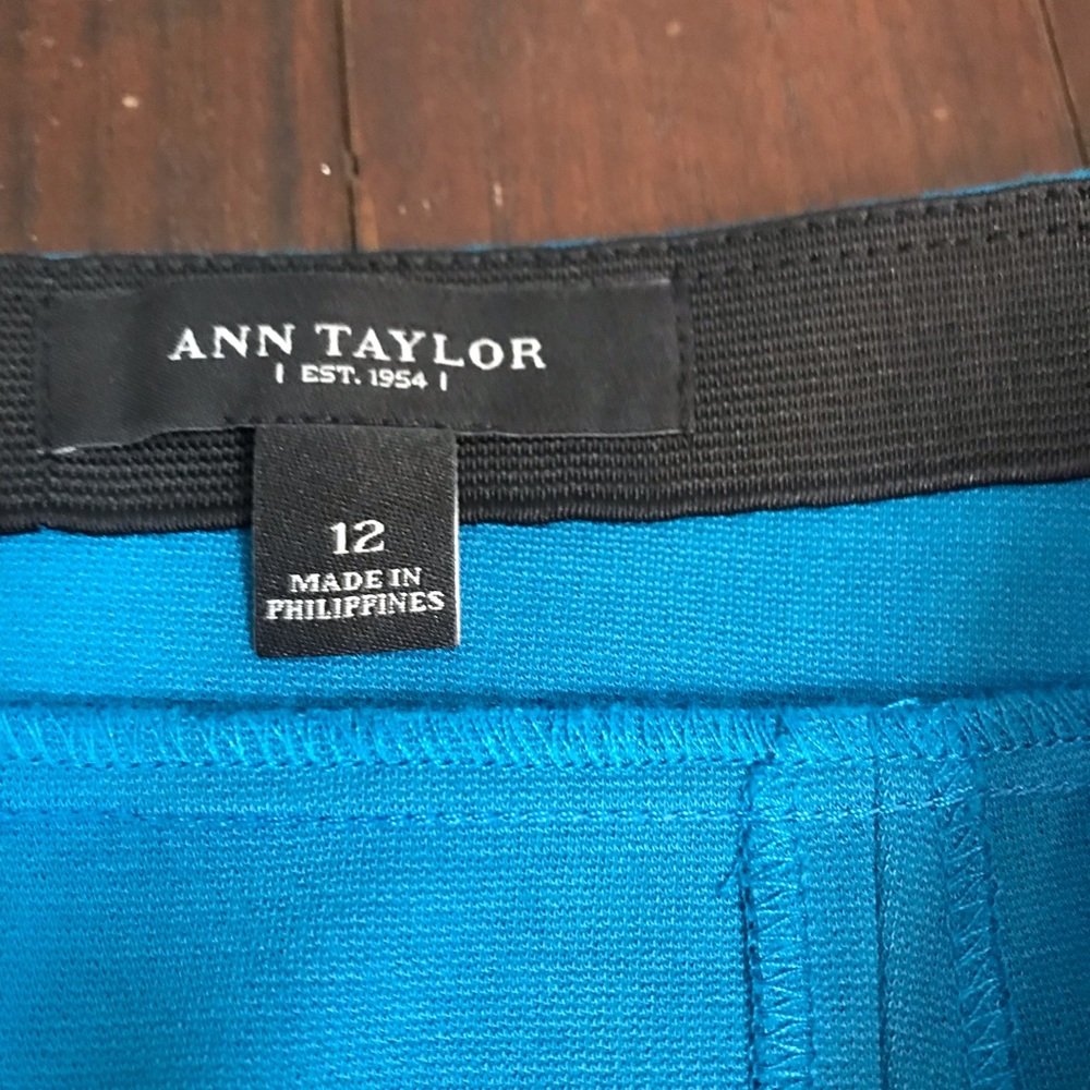 Skirt - Picture 2 of 3